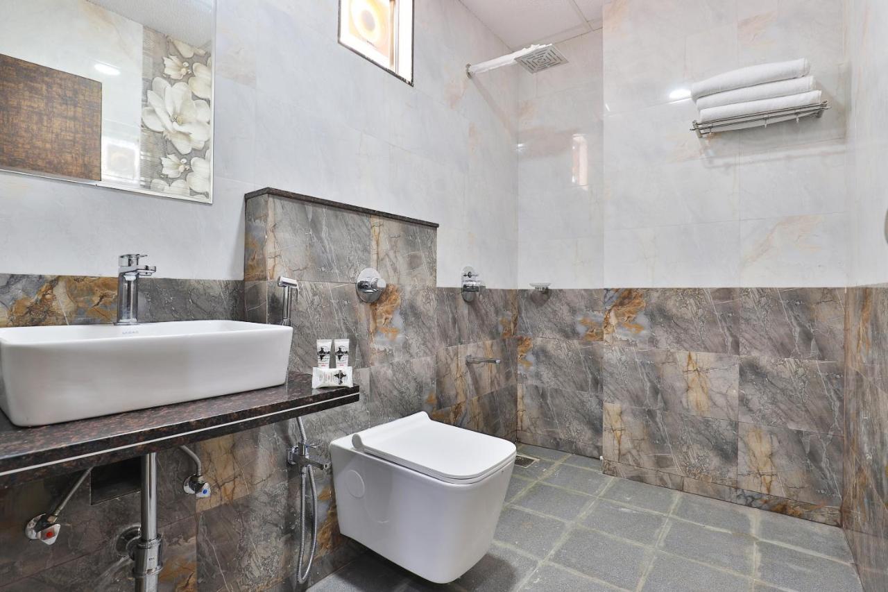 Oyo 23174 Hotel Parth Inn Dwarka  Ngoại thất bức ảnh